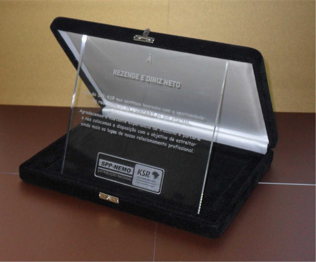 Placa de Homenagem 28